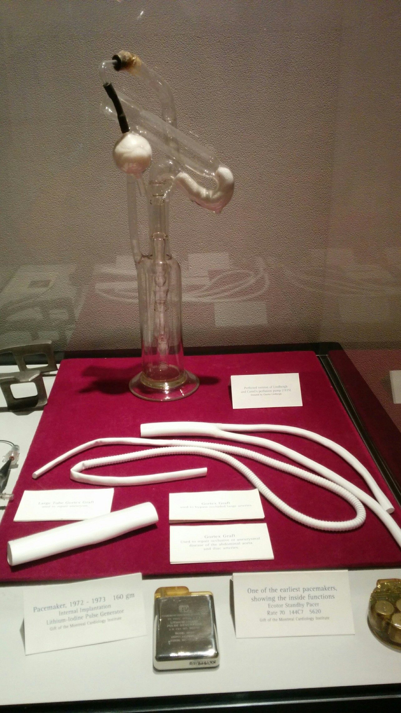 Lindbergh and Carrel's perfusion pump, Chicago - 01.jpg